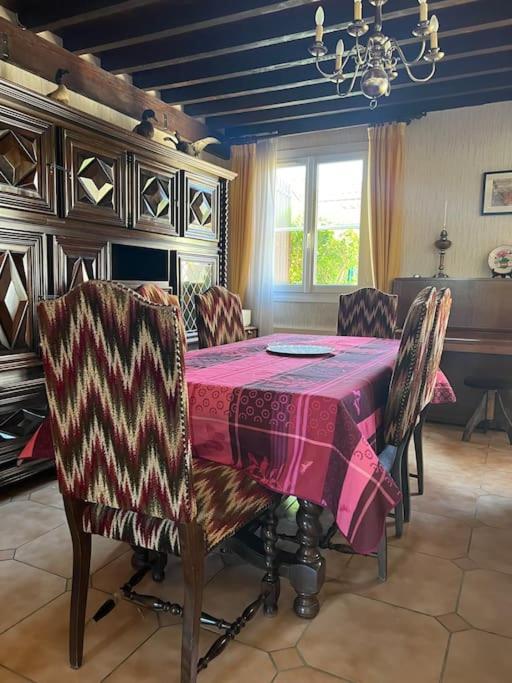 Maison Familiale Idealement Situee Avec Tout Le Confort Нім Екстер'єр фото