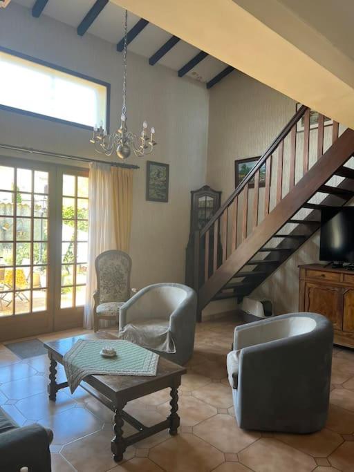 Maison Familiale Idealement Situee Avec Tout Le Confort Нім Екстер'єр фото